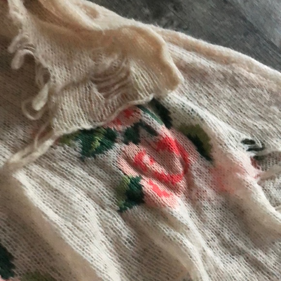 Wildfox White Label Distressed Flower Sweater - Picture 4 of 5